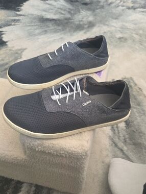 Olakai men's shoes size ten
